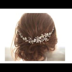 Headpiece (bridal or formal event)